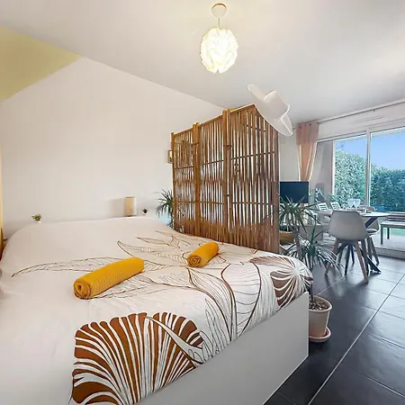 Διαμέρισμα Fabron Et De Luxe Avec Piscine