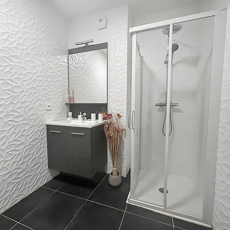 Fabron Et De Luxe Avec Piscine Апартаменты Ницца