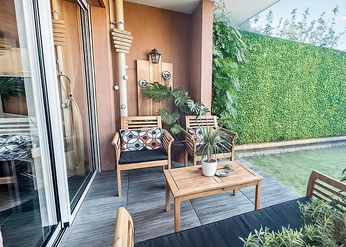 Fabron Et De Luxe Avec Piscine Appartement *